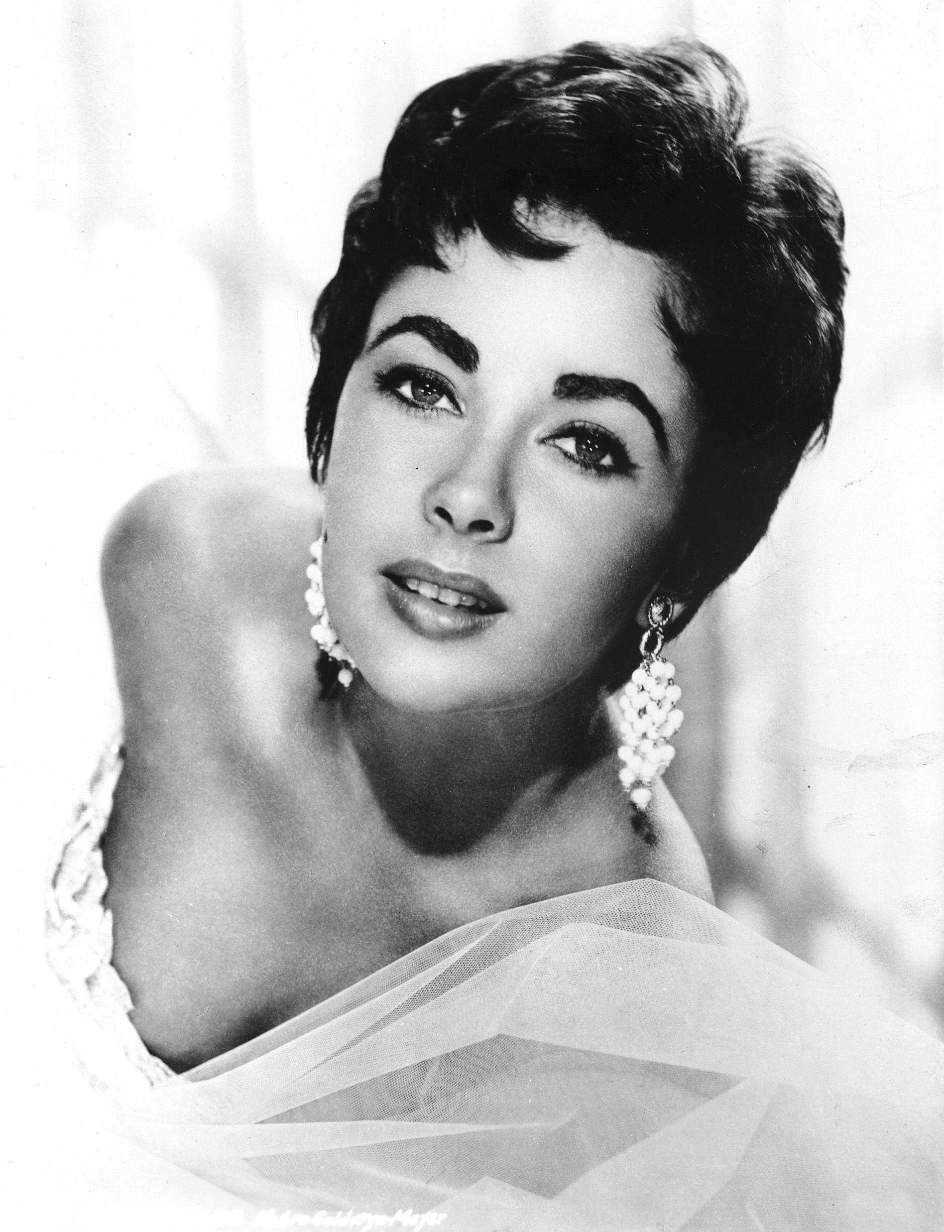 Elizabeth Taylor, Wallpaper, Hollywood, Star, Glamour, 1900x2480 HD Handy