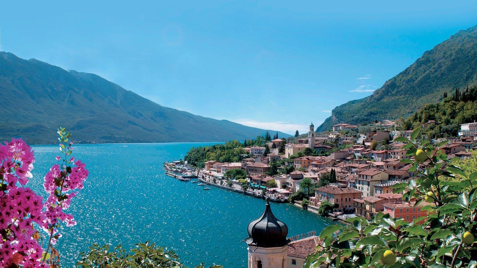 Limone, Gardasee, Blumen, Oleander, Bougainvillea, 1600x900 HD Desktop