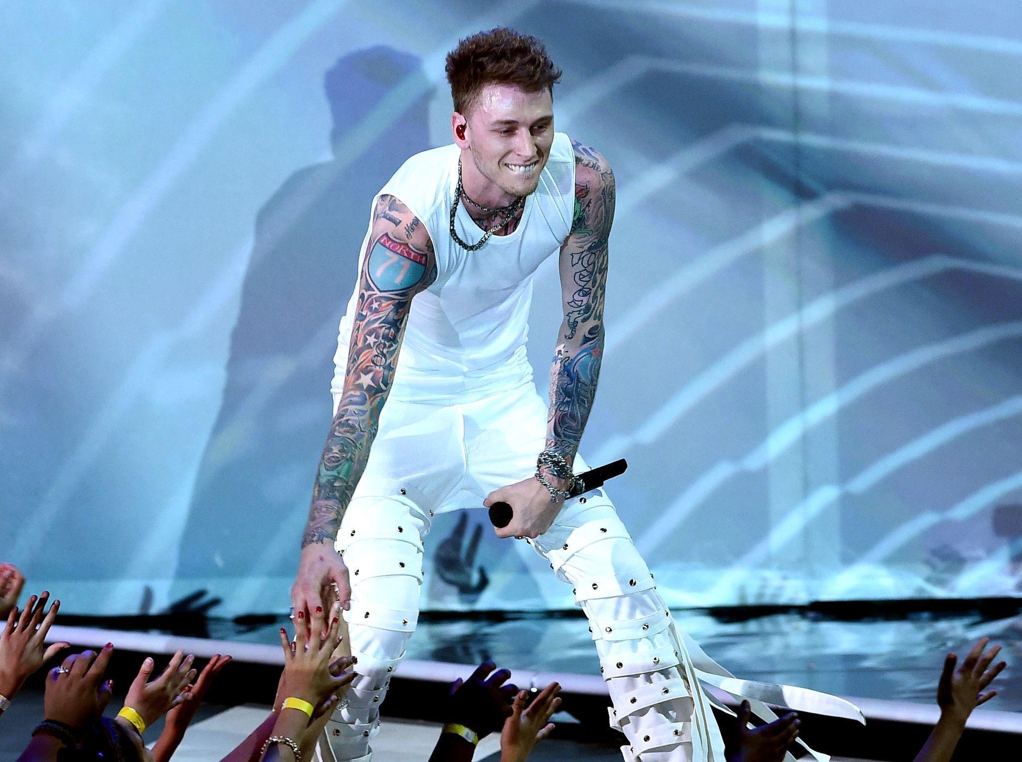 HD, Machine Gun Kelly, Hintergrund, Musik, Künstler, 2050x1530 HD Desktop