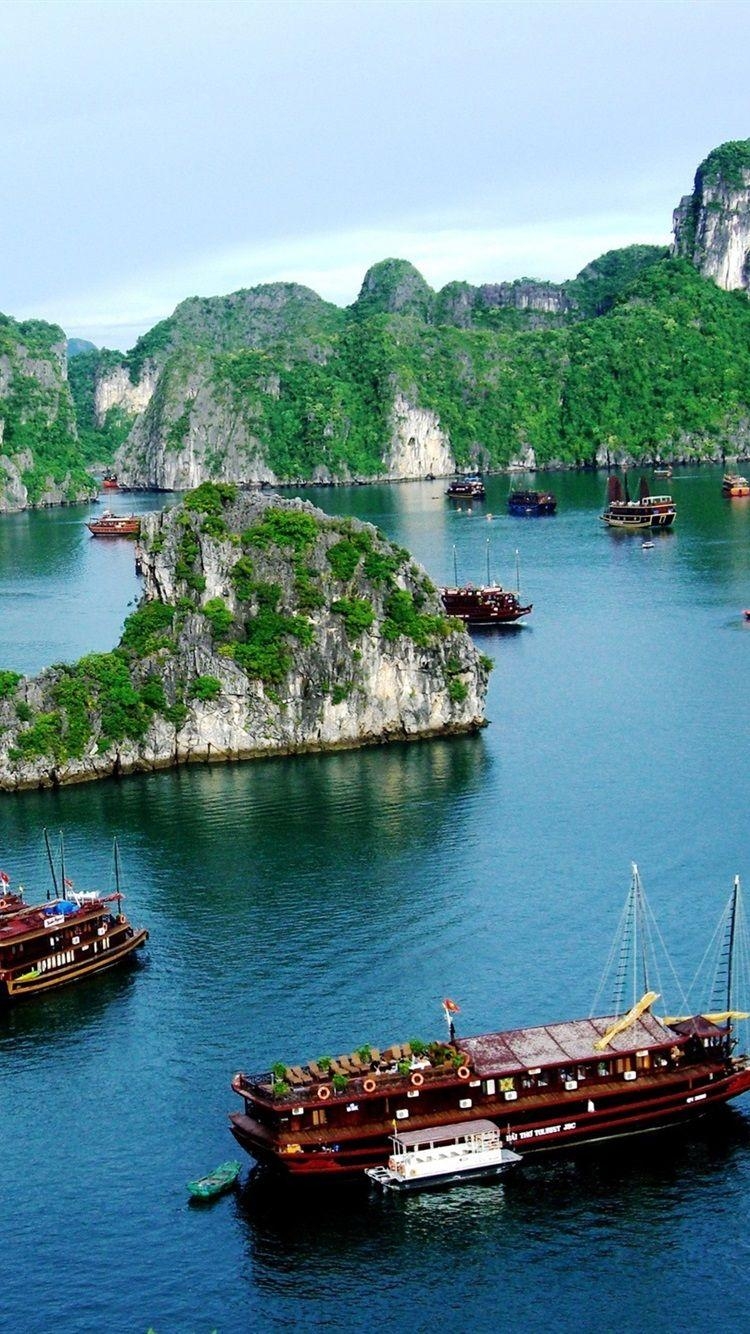 Halong Bucht, Vietnam, Boote, Berge, Wolken, 750x1340 HD Handy