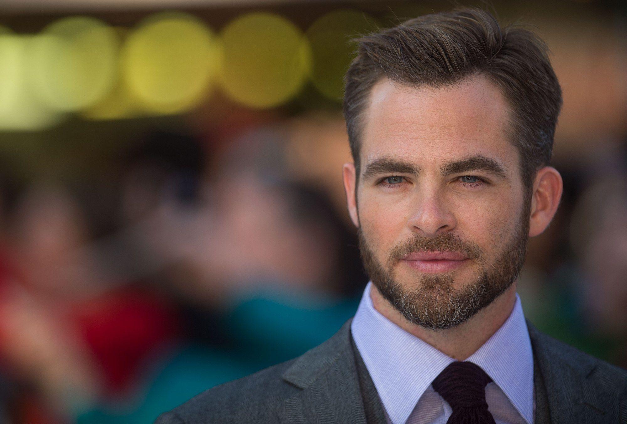 Chris Pine, Schnurrbart, Bart, Promis, Schauspieler, 2000x1360 HD Desktop