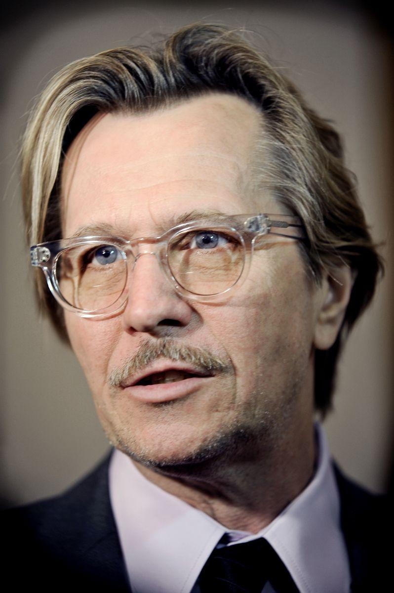 Gary Oldman, Movies, Kino, Schauspieler, Leinwand, 800x1200 HD Handy