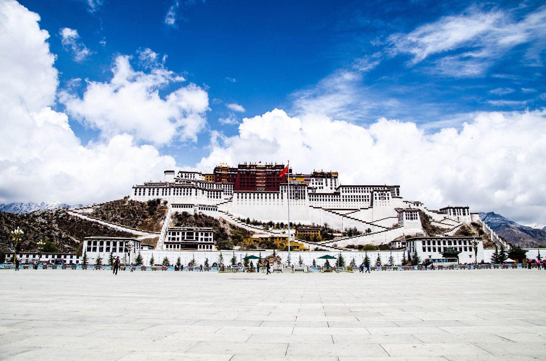 Potala Palast, Blauer Himmel, Tibet, Architektur, Wahrzeichen, 1800x1200 HD Desktop