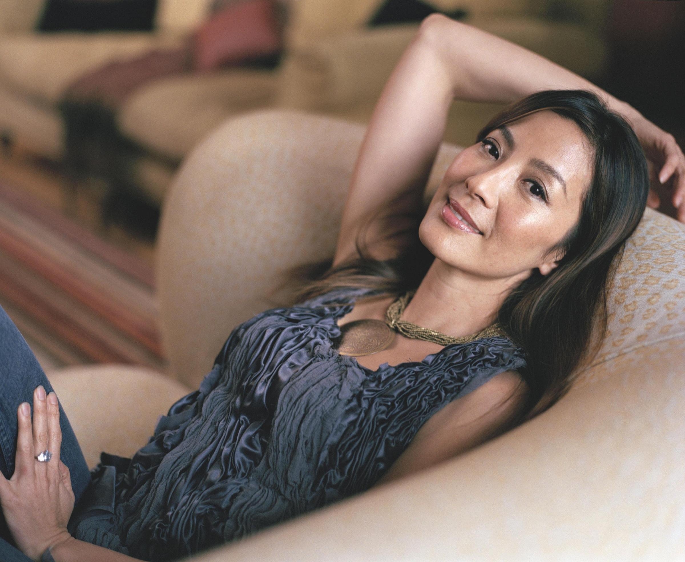 Michelle Yeoh, Schauspielerin, Filmstar, Berühmtheit, Kino, 2400x1970 HD Desktop