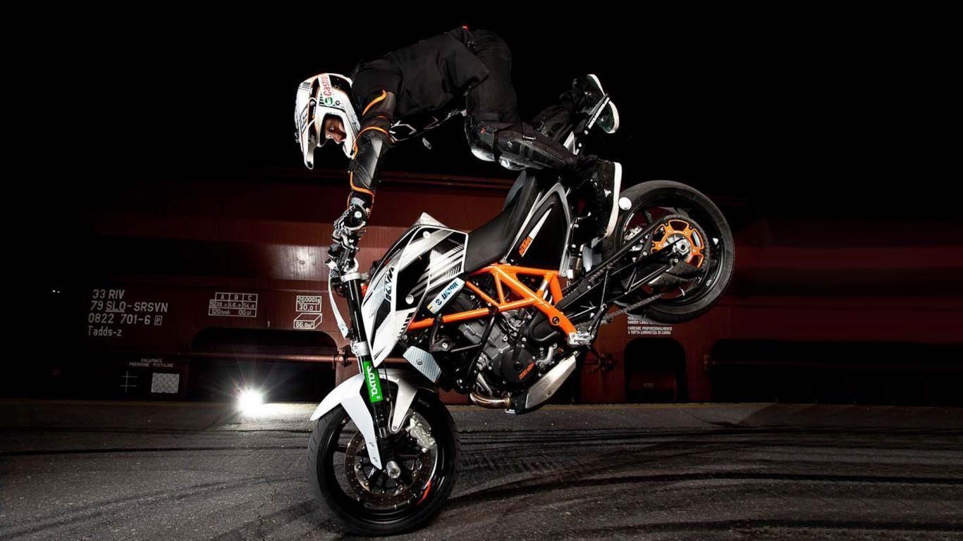 KTM Duke, Rok Bagoros, Stunt, Motorrad, Motorsport, 1370x770 HD Desktop