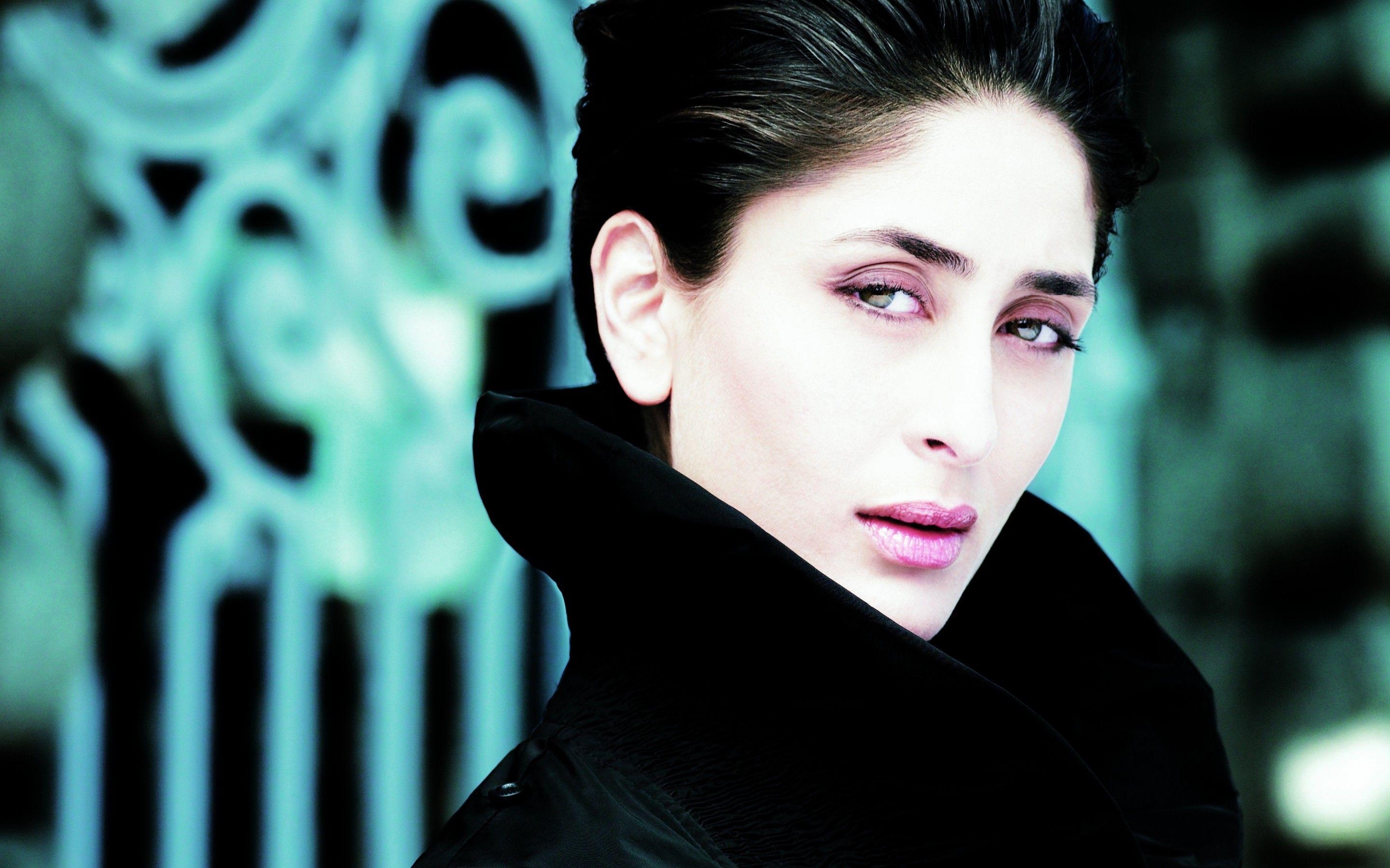 Kareena Kapoor, 4K, Promis, indisch, Bollywood, 2880x1800 HD Desktop