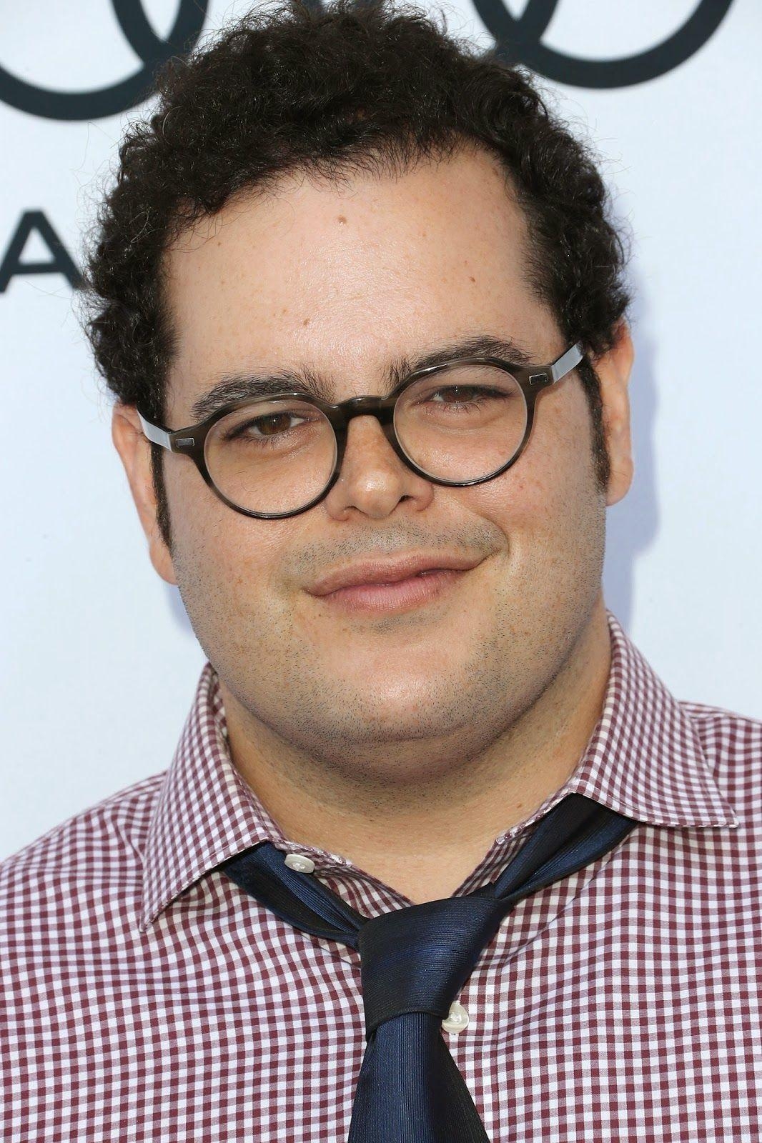 Josh Gad, Amerikanischer Filmstar, männlicher Promi, Bildersammlung, 1070x1600 HD Handy