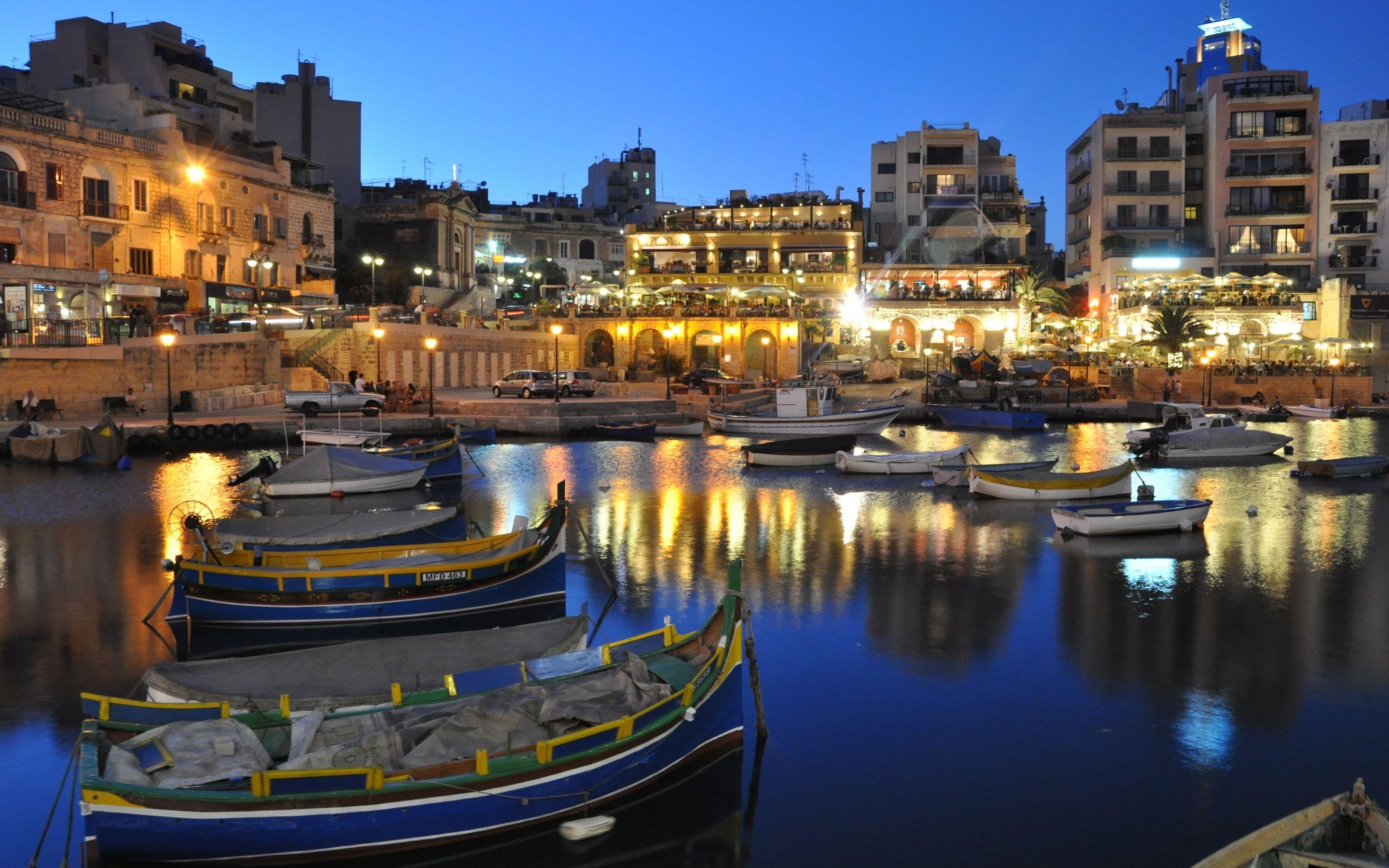 Malta, Nacht, Häuser, Lichter, Boote, 2880x1800 HD Desktop