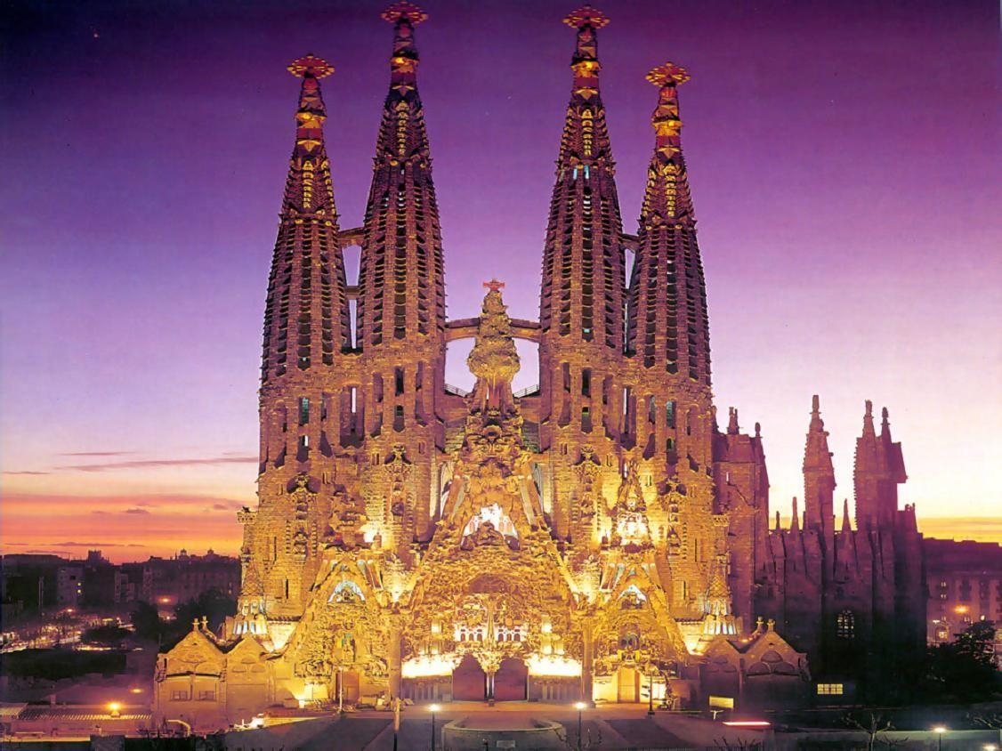 Sagrada Familia, Nacht, Barcelona, Sehenswürdigkeiten, Spanien, 1130x850 HD Desktop