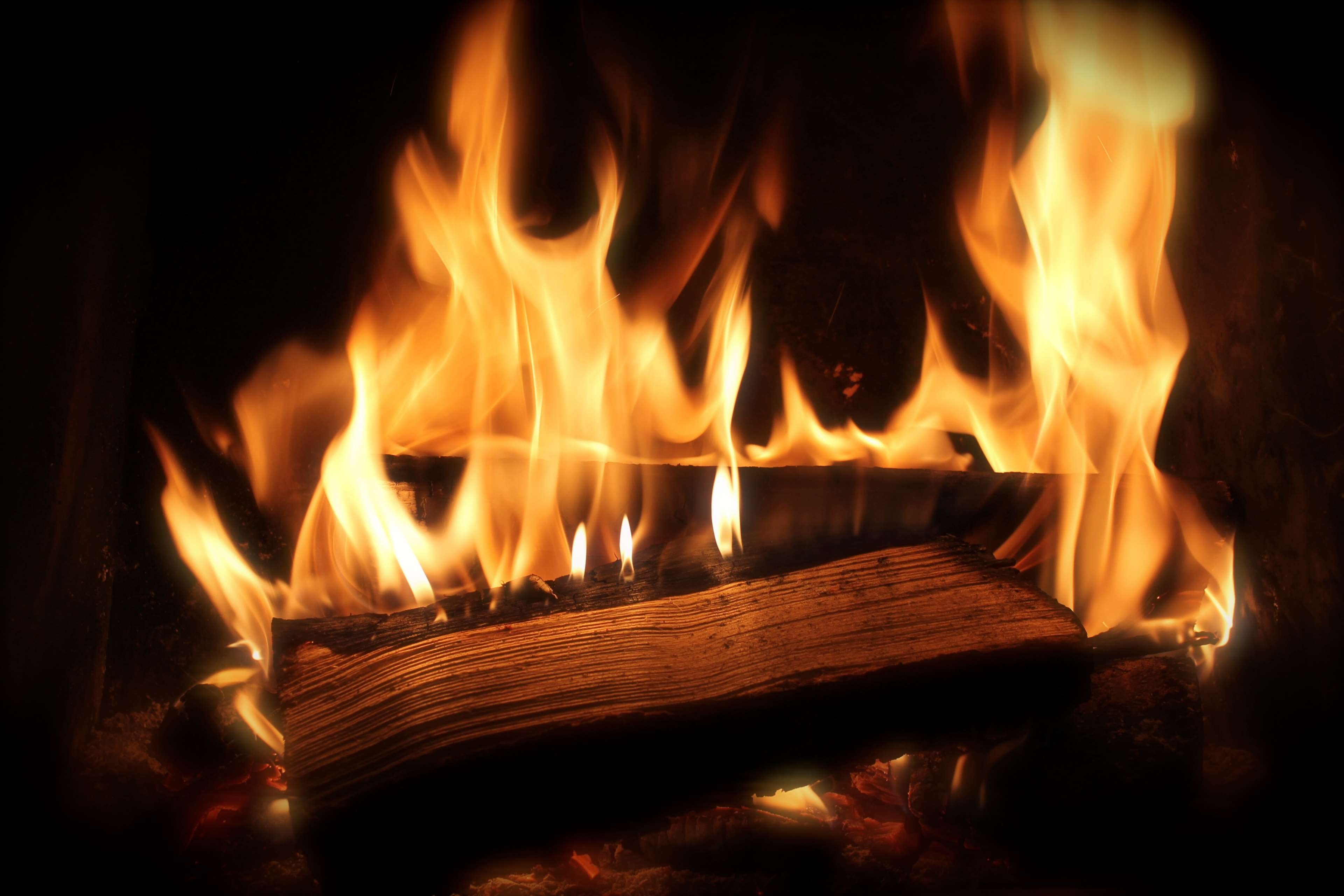 Kamin, Feuer, Flammen, Holz, 4K, 3840x2560 4K Desktop