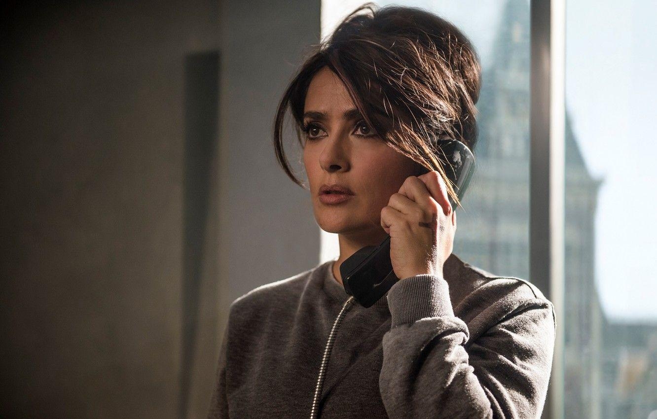 Salma Hayek, Fenster, Frisur, Telefon, Schauspielerin, 1340x850 HD Desktop