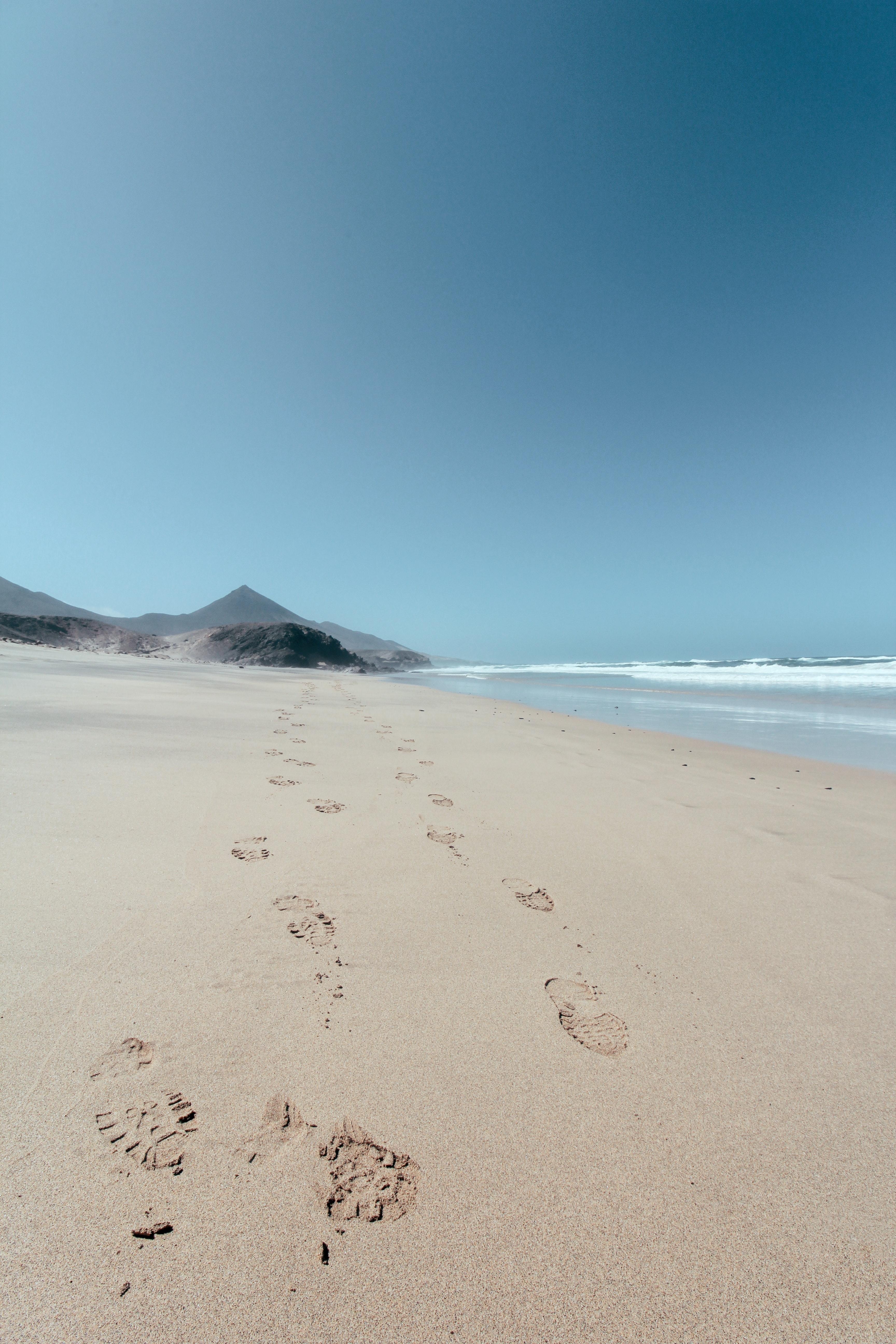 Fußabdrücke im Sand, kostenlos, Bild, Sand, 3460x5190 4K Handy