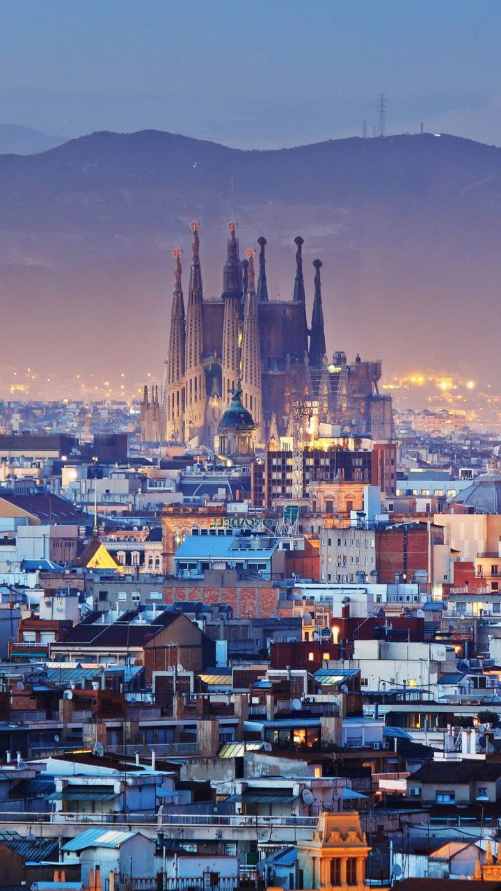 Sagrada Familia, Barcelona, Spanien, Architektur, Fertigstellung 2026, 720x1280 HD Handy