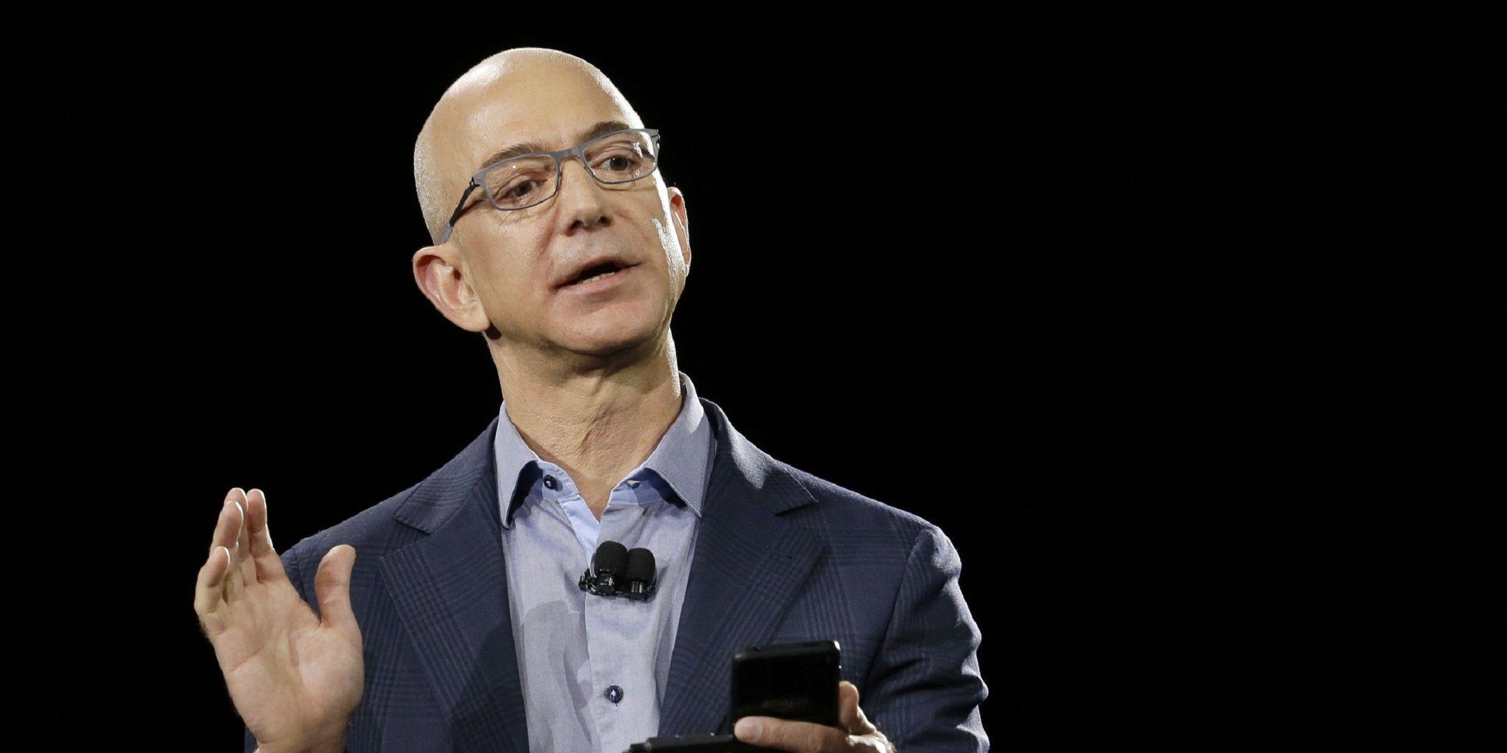 Jeff Bezos, Laptop, Hintergrund, Amazon, Unternehmer, 2160x1080 Dual Screen Desktop