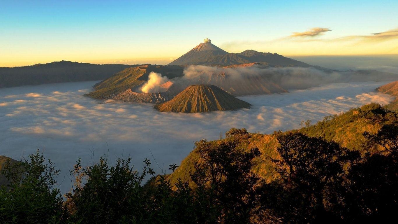 Bromo, Vulkan, Java, Indonesien, Landschaft, 1370x770 HD Desktop