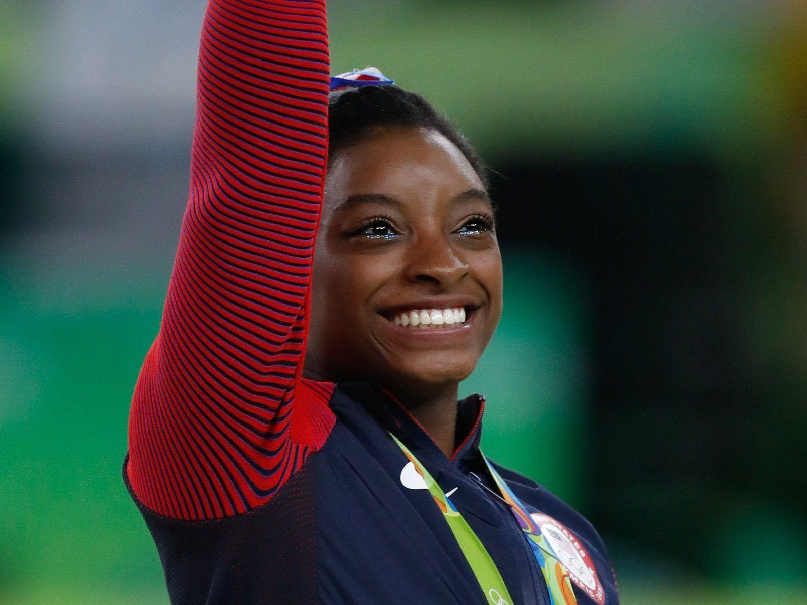 Simone Biles, Nierenstein, Dominanz, Weltmeisterschaft, Turnerin, 1600x1200 HD Desktop