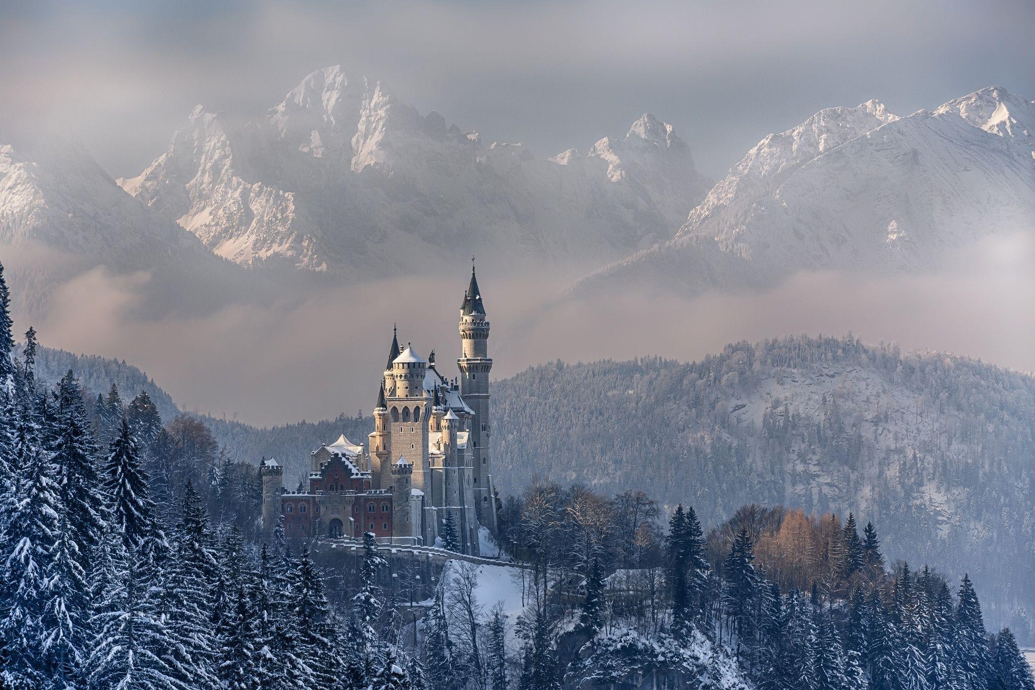 Schloss Neuschwanstein, Winter, Berge, Bayern, Deutschland, 2050x1370 HD Desktop