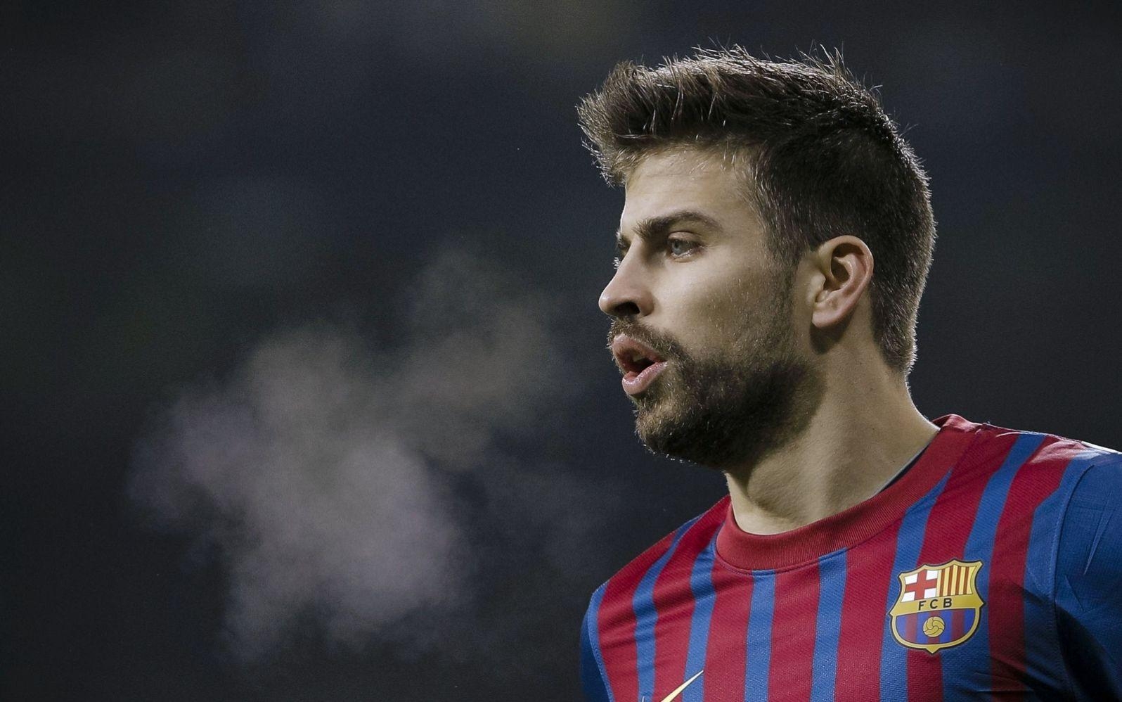 Gerard Piqué, Verteidigung, Europa, Teamgeist, Sportkarriere, 1600x1000 HD Desktop