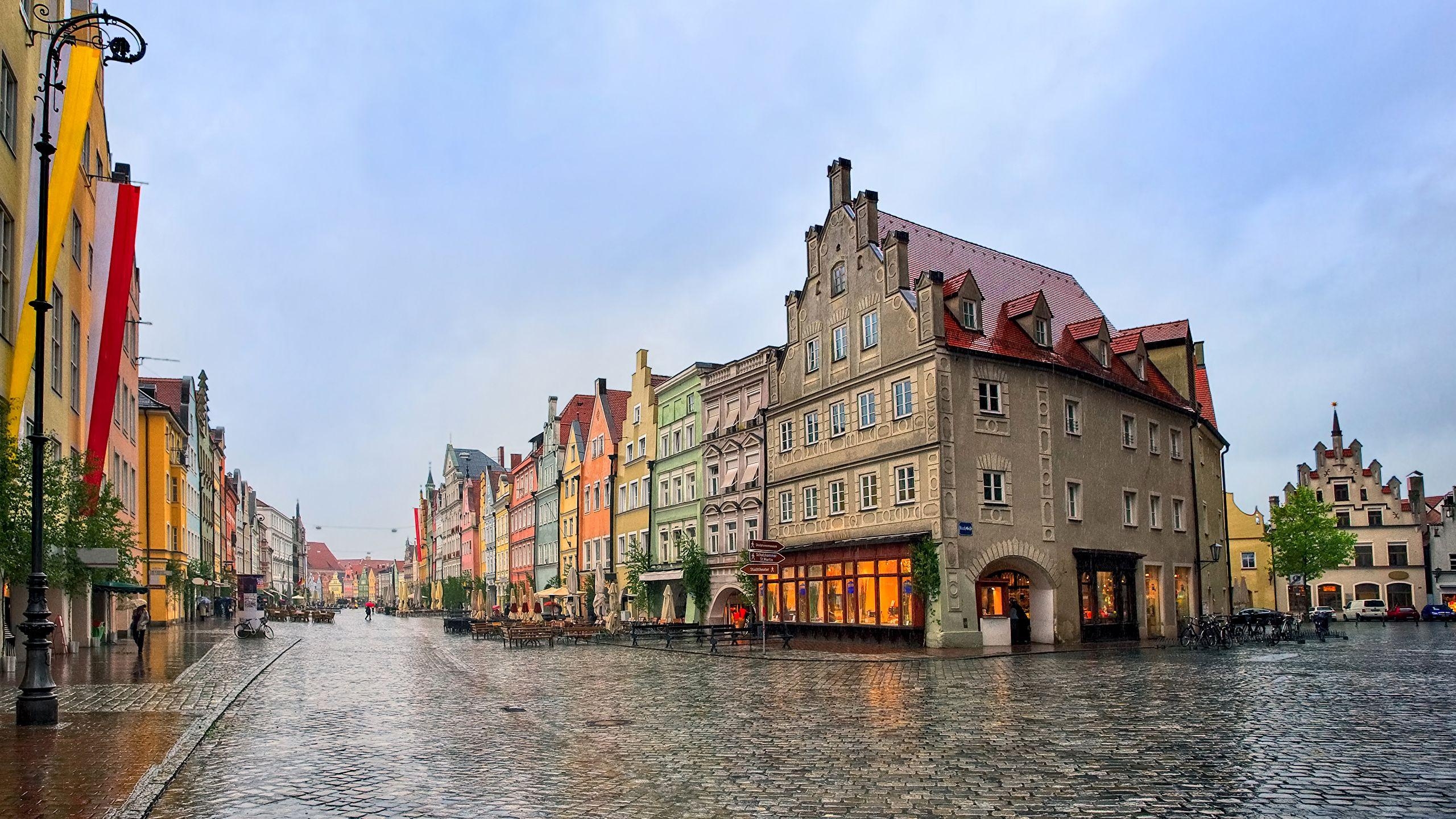 München, Deutschland, Regentage, Stadtleben, Abendstimmung, 2560x1440 HD Desktop