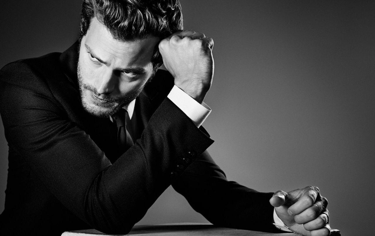 Jamie Dornan, Schwarz-Weiß, Nahaufnahme, Schauspieler, Bild, 1280x810 HD Desktop