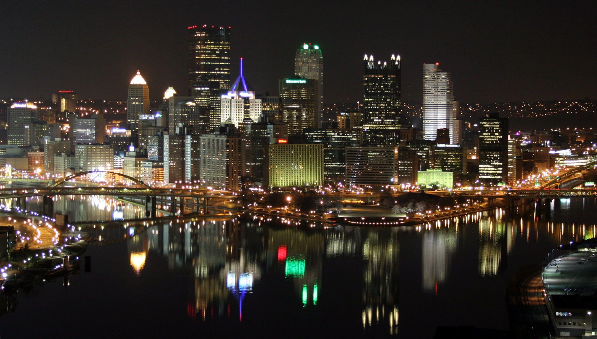 Pittsburgh, Stadtlichter, Fluss, Reisen, Nacht, 2510x1430 HD Desktop