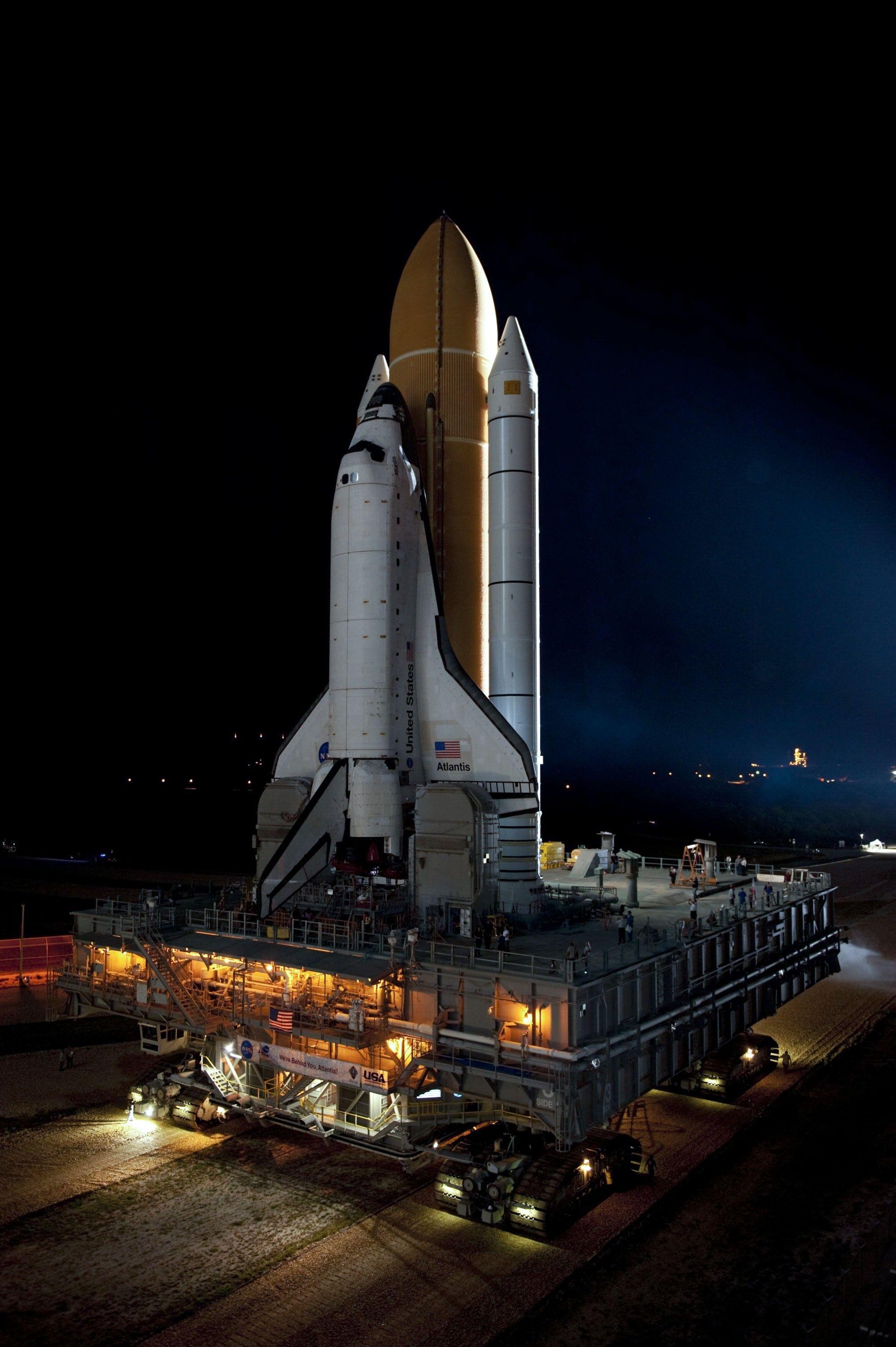 Space Shuttle Atlantis, NASA, aeronautische Bild, 2000x3000 HD Handy