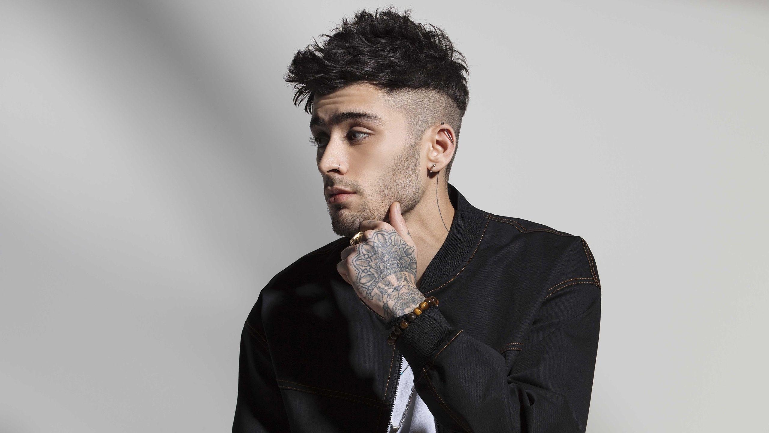 Englischer Sänger, Zayn Malik, Tätowierung, Hintergrund, Musik, 2560x1440 HD Desktop