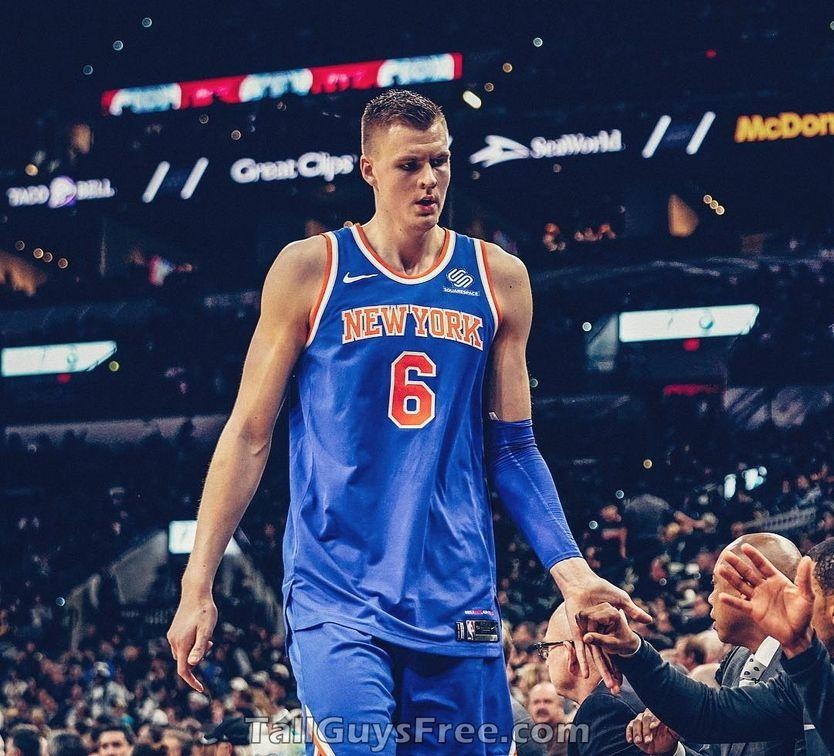 Kristaps Porziņģis, 1080x978, Hintergrund, NBA, Basketball, 840x760 HD Desktop