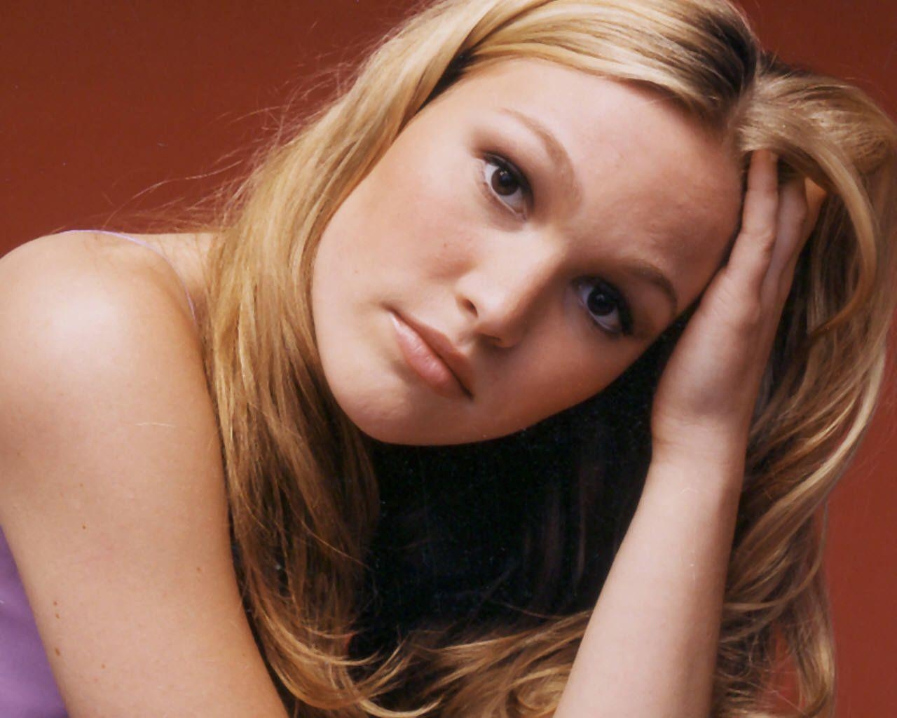 Kostenloser Download, Julia Stiles, Hintergrundbild, Desktop, Mobile, 1280x1030 HD Desktop