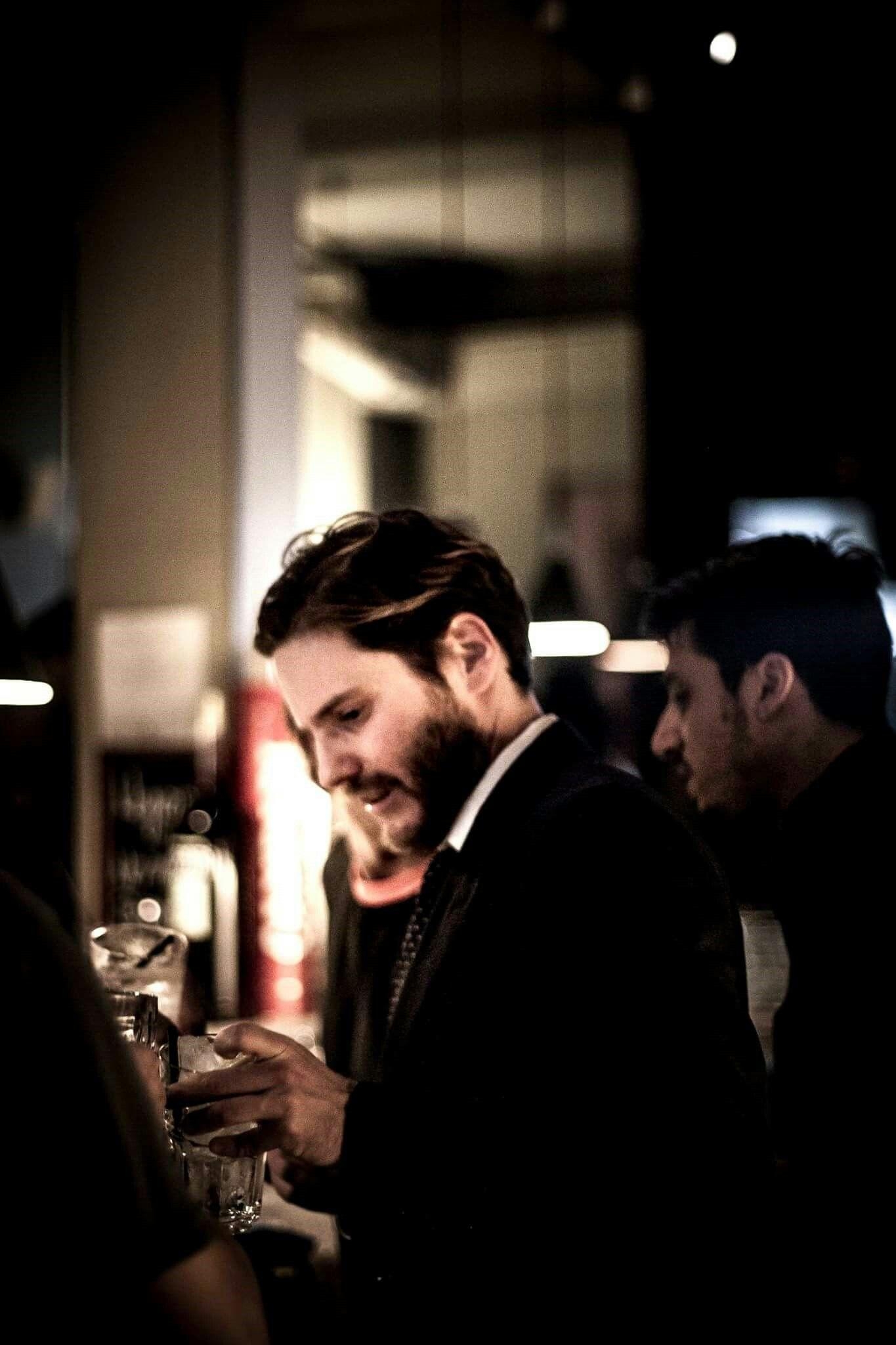 Daniel Brühl, Offiziell, Bar Raval, Facebook, Schauspieler, 1370x2050 HD Handy