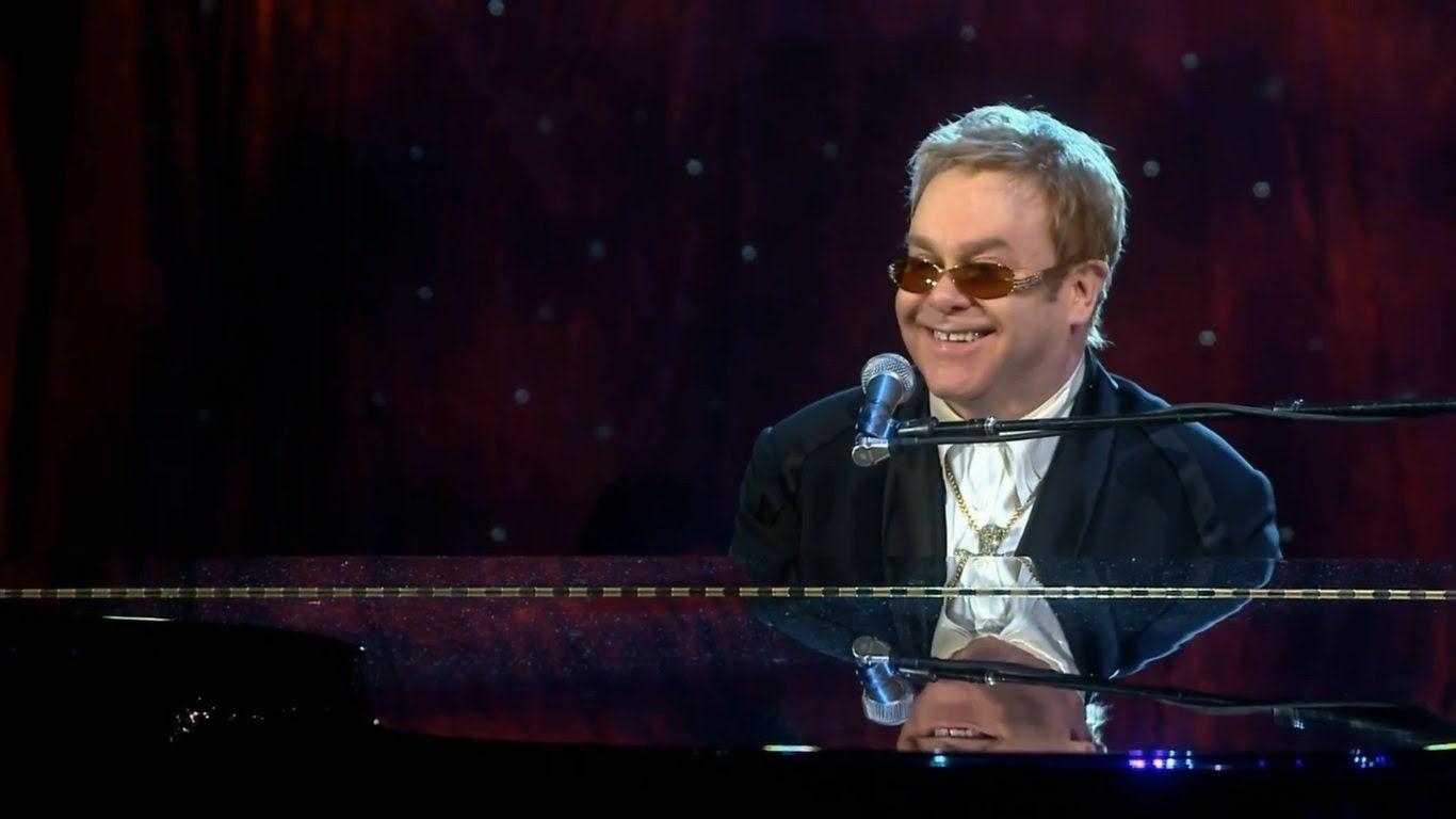 Elton John, Ultra HD, Musik, Show, Bühnenbild, 1370x770 HD Desktop