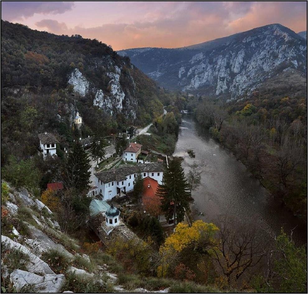 Bulgariens Berge, Wolken, Fluss, Haus, Himmel, 990x950 HD Desktop