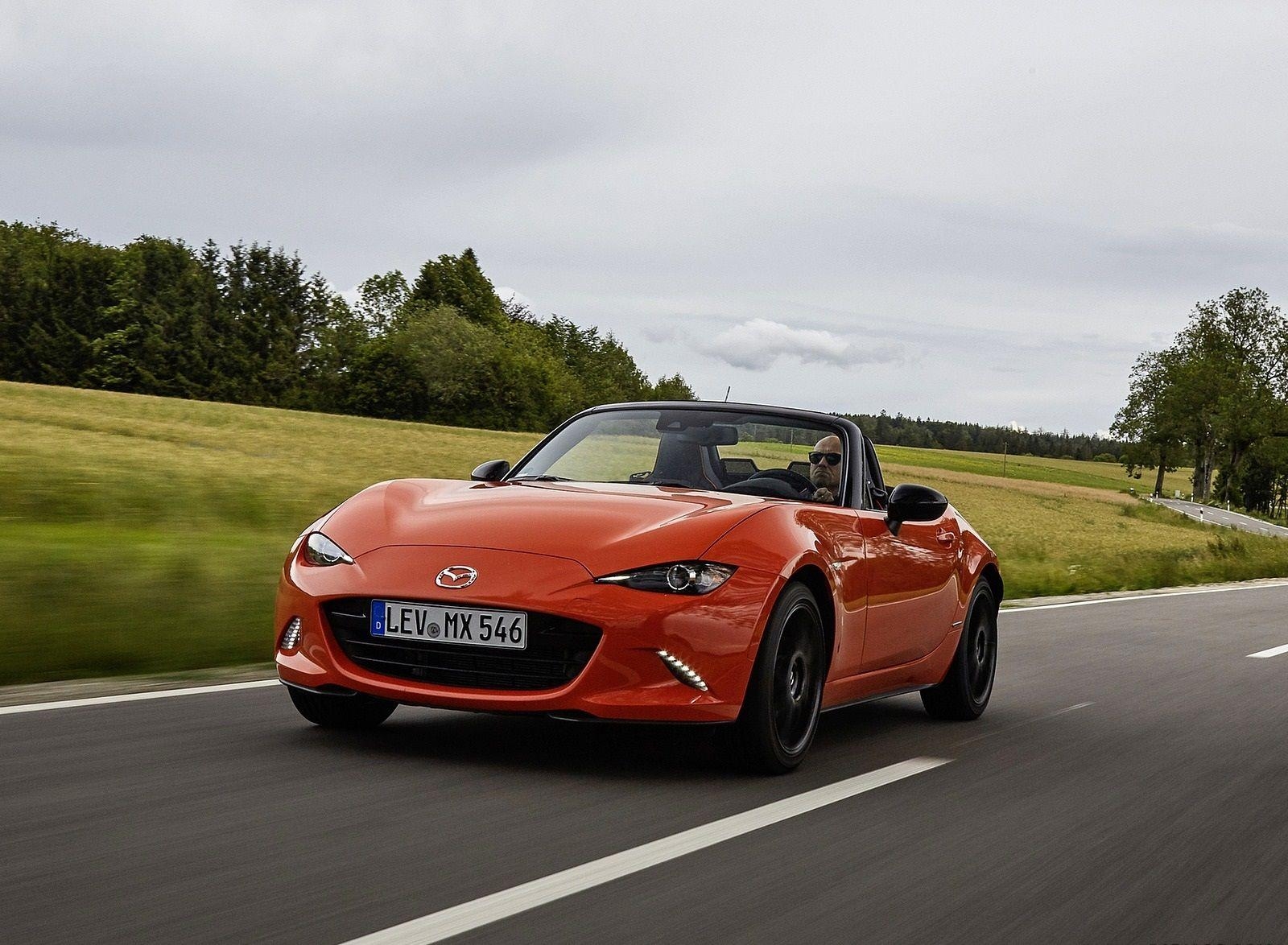 Mazda MX-5, Miata, 30 Jahre, Auto, Vorderansicht, 1600x1180 HD Desktop