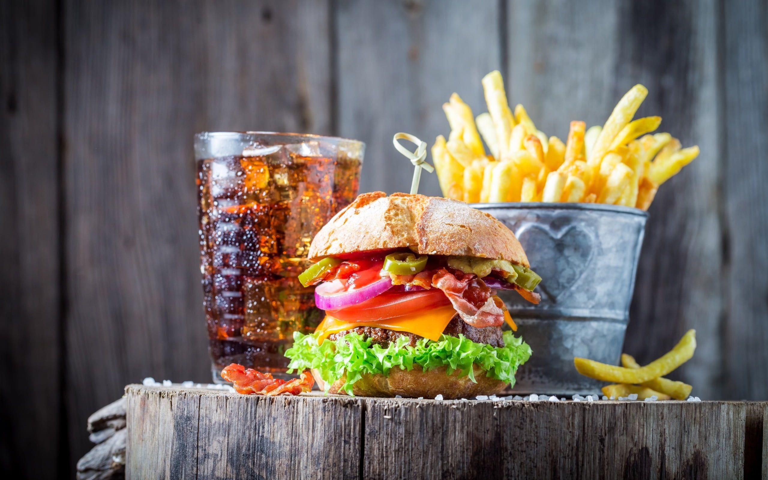 Pommes Frites, Hamburger, Burger, Glas, Junkfood, 2560x1600 HD Desktop