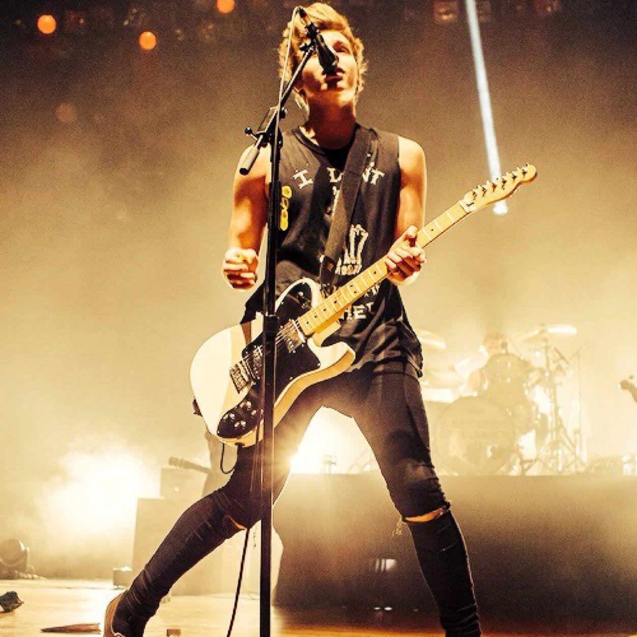 Luke Hemmings, 5SOS, Familienfoto, Musik, Kostenlos, 1260x1260 HD Handy