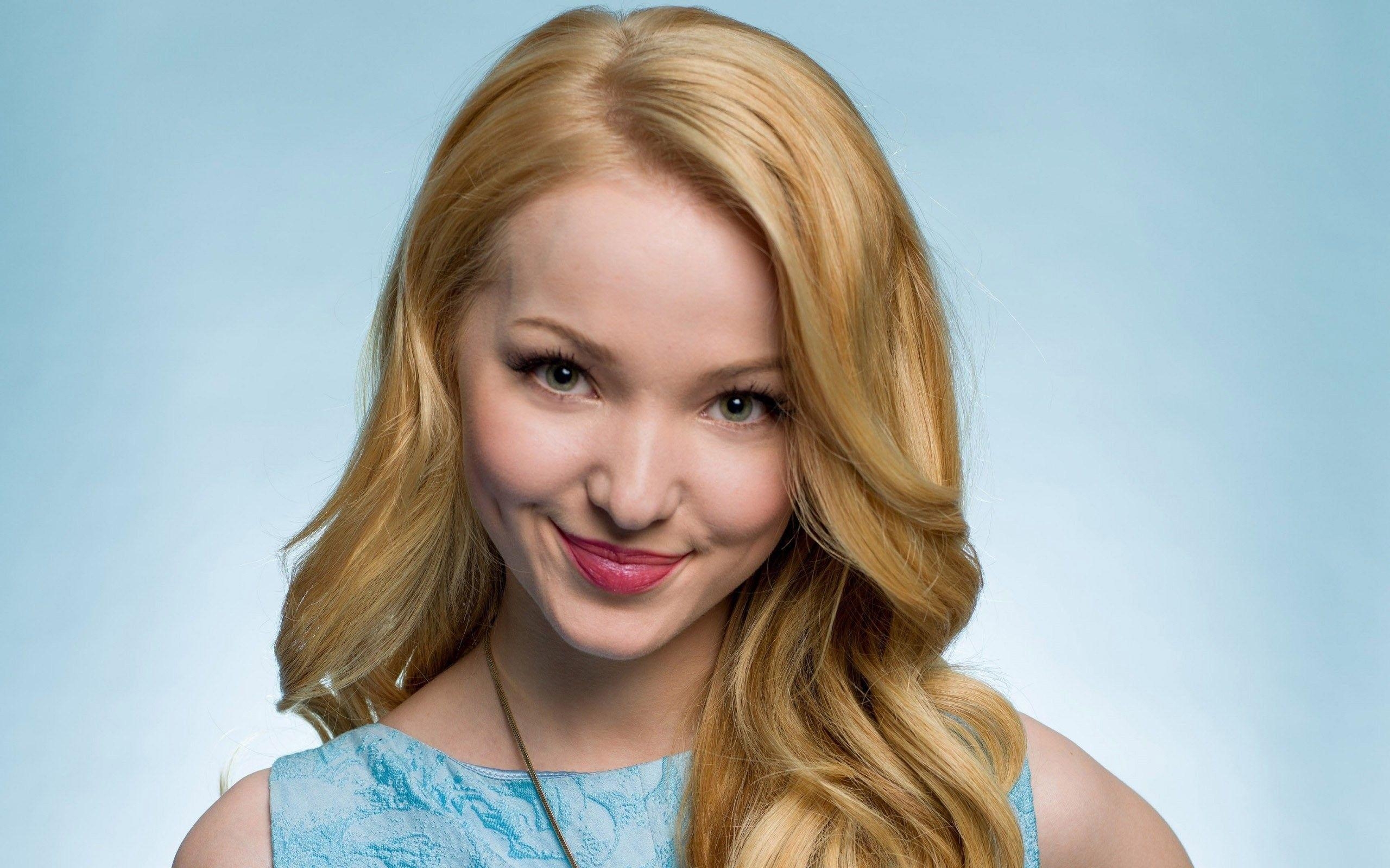 Dove Cameron, Kino, Bild, Schauspielerin, Hintergrund, 2560x1600 HD Desktop